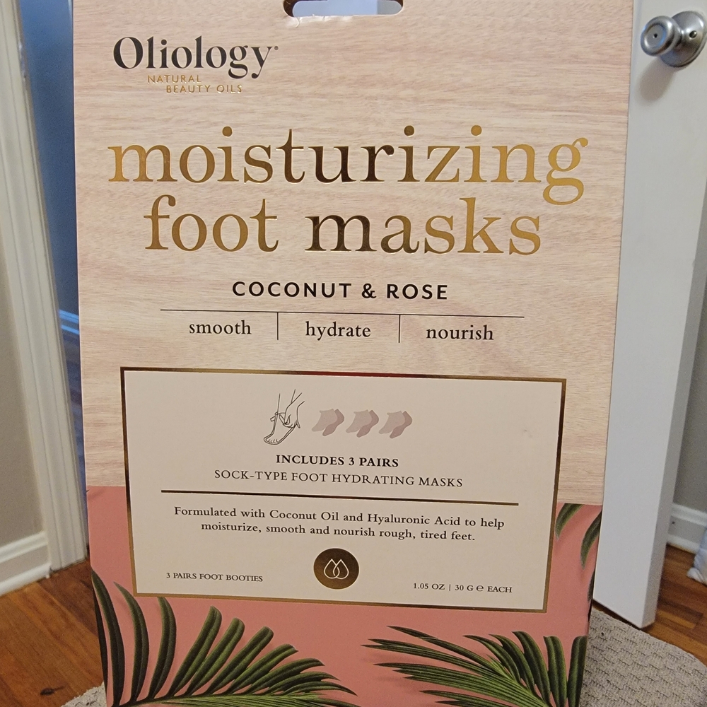 Coconut & Rose Moisturizing Foot Masks
